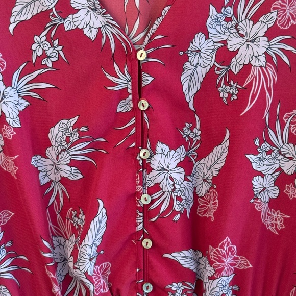 NWOT Button Up Short Floral Romper Size Small - Picture 3 of 13